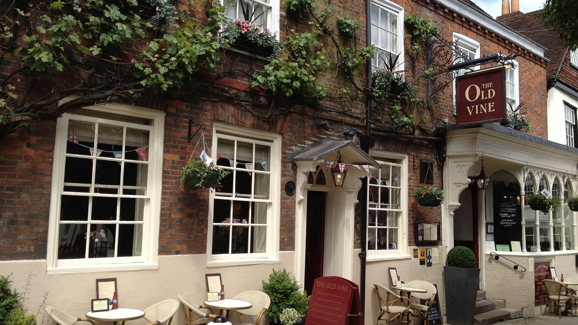 3 Central Hotels Near Winchester City Mill That Stand Out