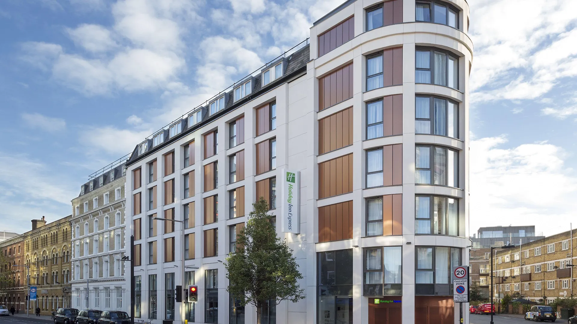 Where to Stay in Waterloo: 4 Best Business Hotels
