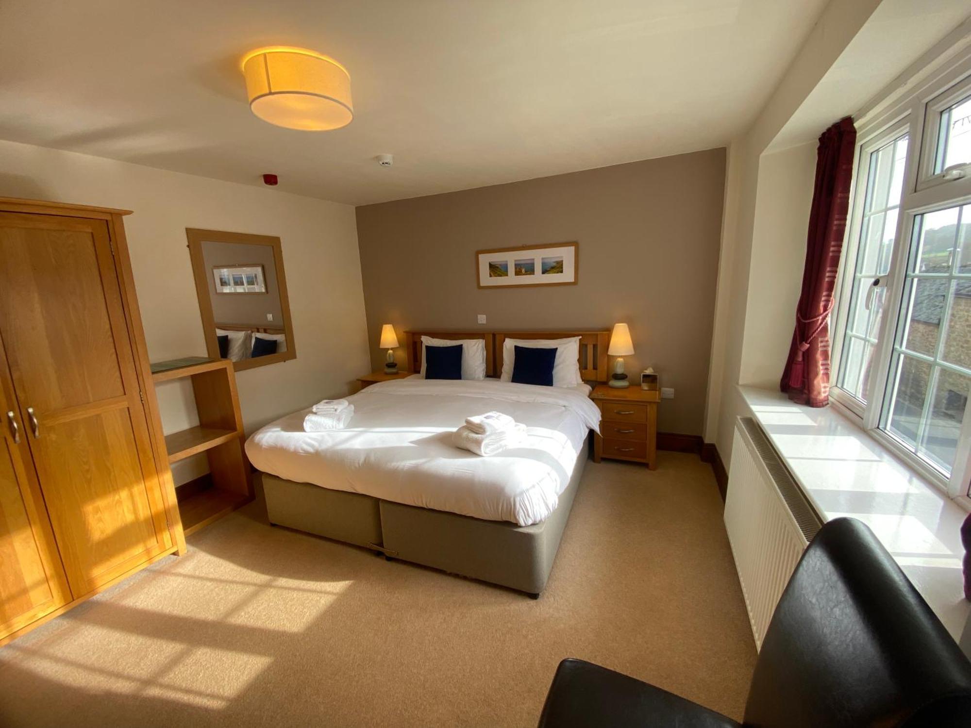5 Hotels Near Cookworthy Museum Couples Actually Book